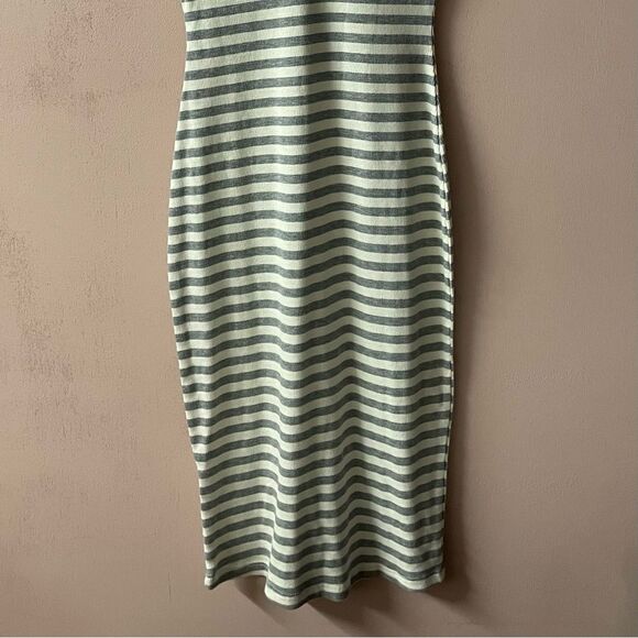 Charlotte Russe NWT Light Gray & Cream Striped Bodycon Midi Dress Size S - Picture 12 of 12